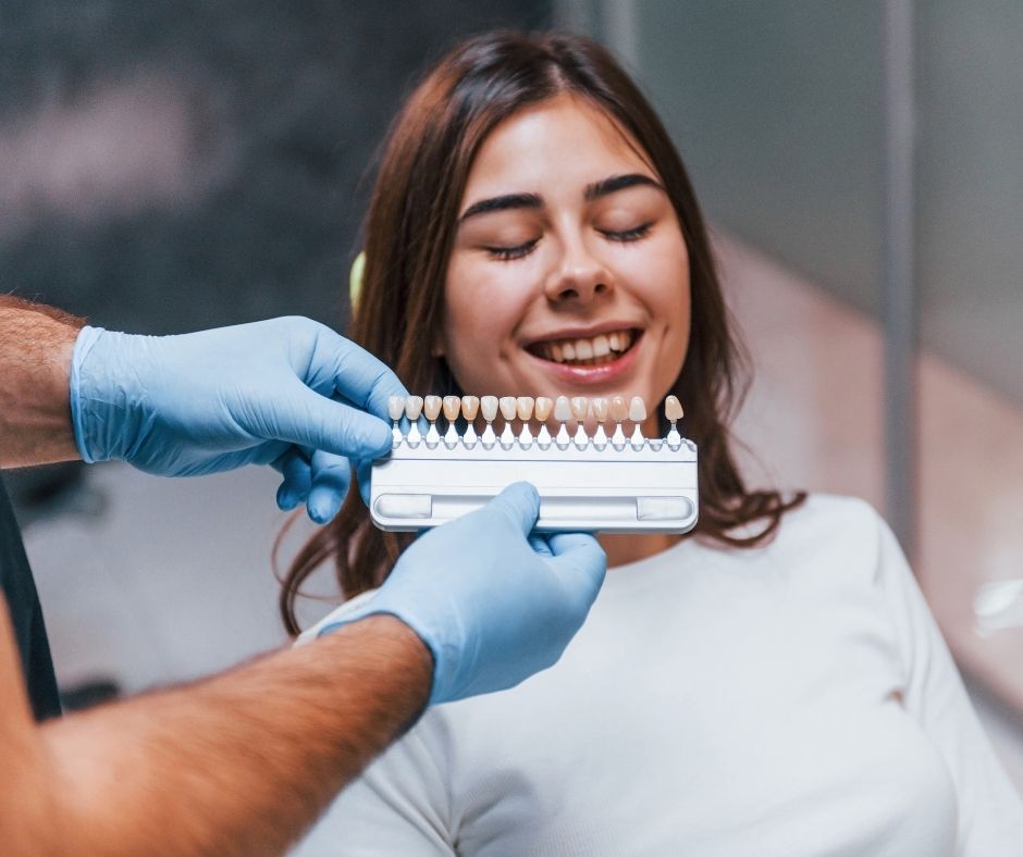 ¿Por qué cambian de color nuestros dientes?